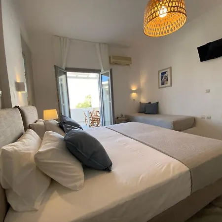 Caeli Paros By Kostas & Joanna Logaras