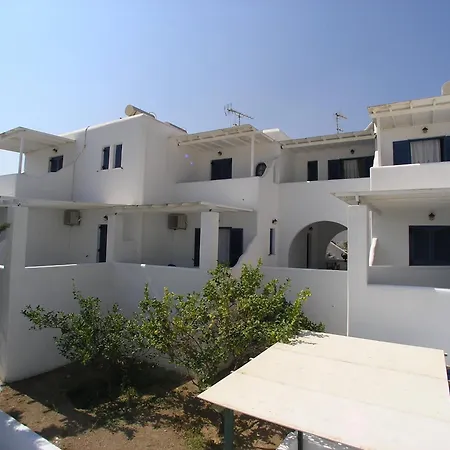 Caeli Paros By Kostas & Joanna Logaras