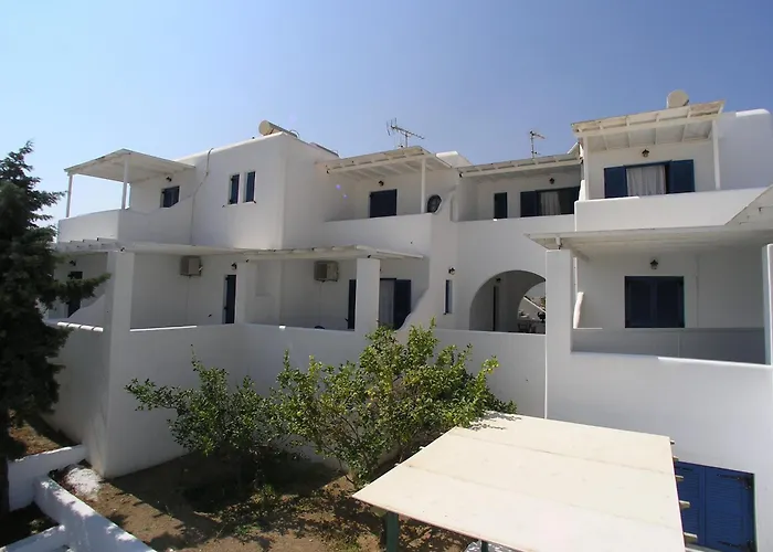 Caeli Paros By Kostas & Joanna Logarász