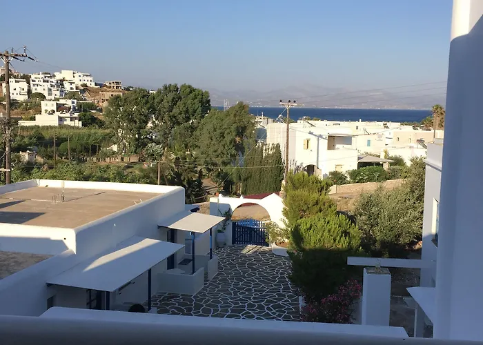 Caeli Paros By Kostas & Joanna * Logarász