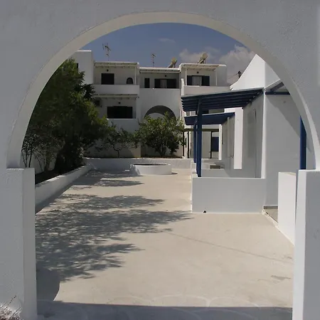 Caeli Paros By Kostas & Joanna Logaras