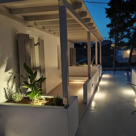 Caeli Paros By Kostas & Joanna Studios * Logaras